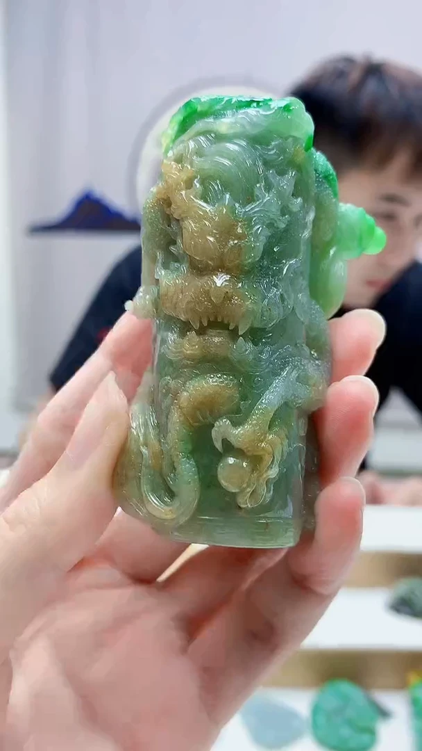 未镶嵌定制翡翠4868zm-毛货挂件龙柱95