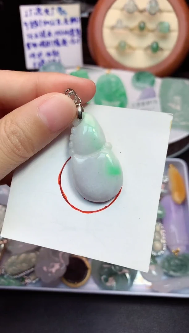 颈饰未镶嵌翡翠吊坠
