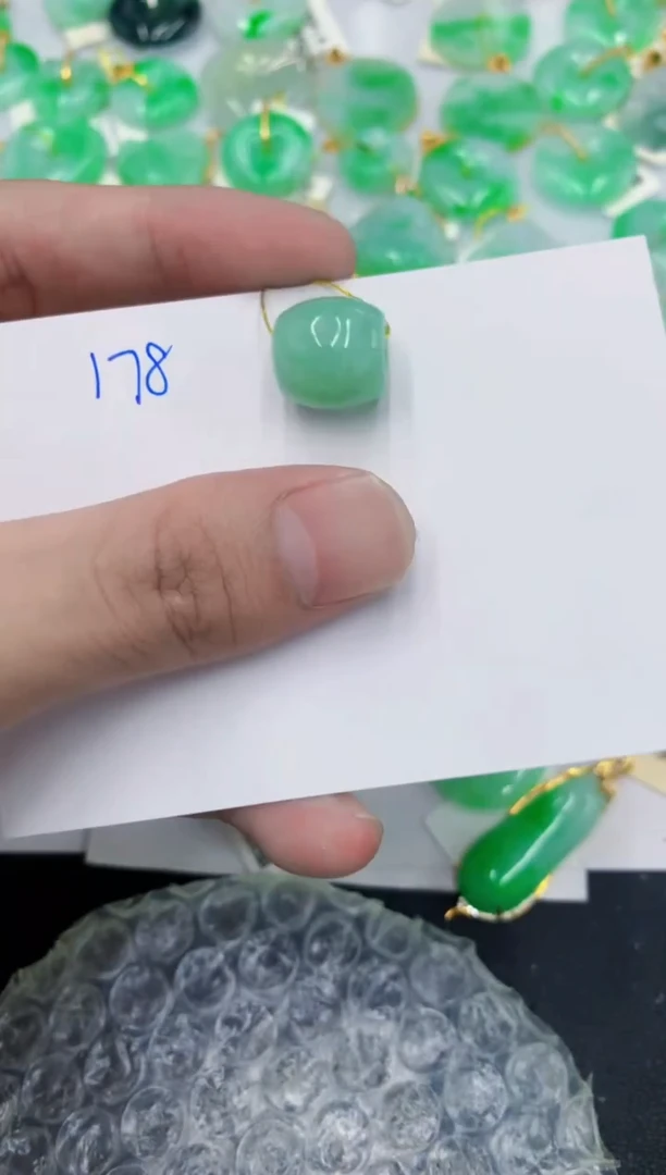 颈饰未镶嵌翡翠1111111