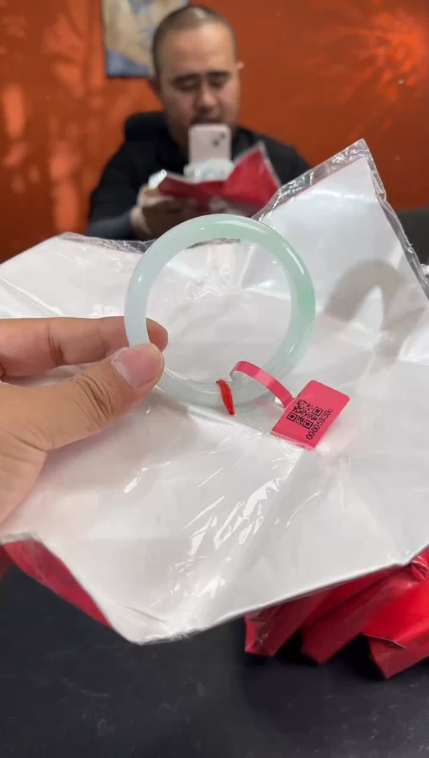 未镶嵌手镯翡翠55