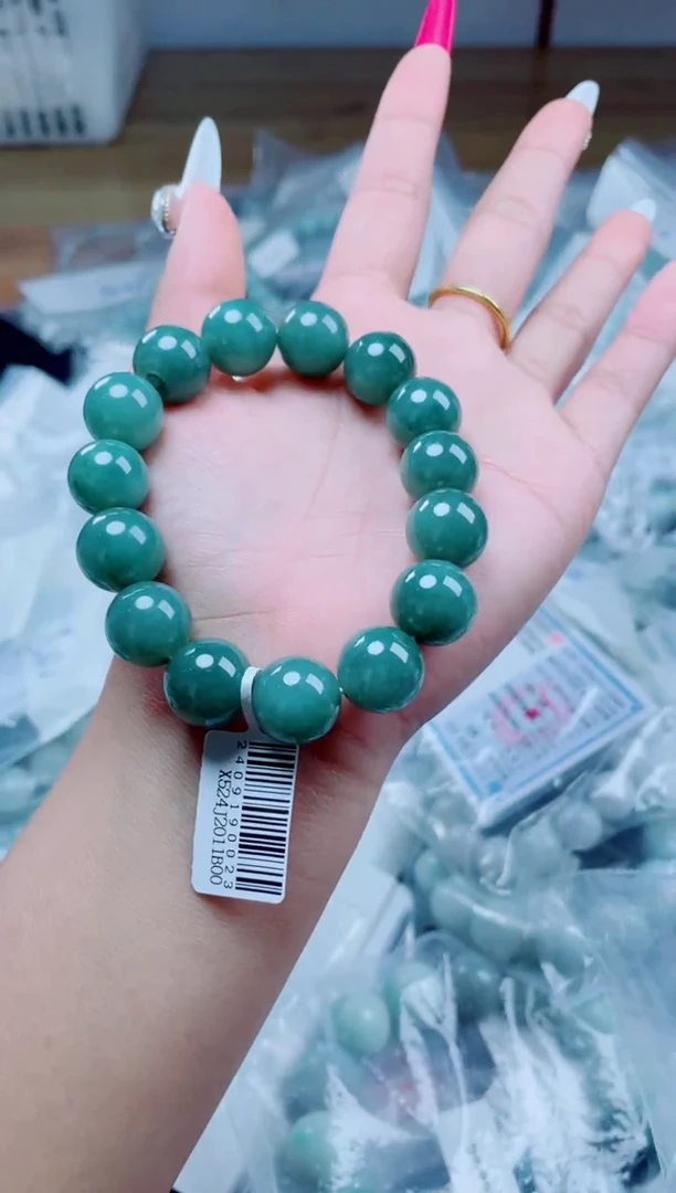 定制翡翠未镶嵌珠串