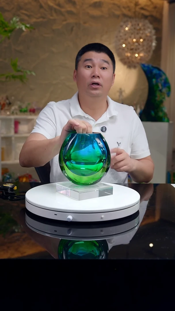 设计款蓝绿双色琉璃花器