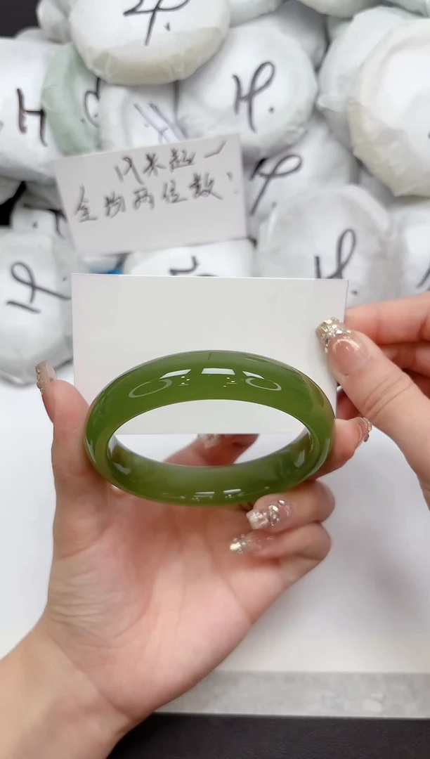 未镶嵌手镯石英质玉28-62.2