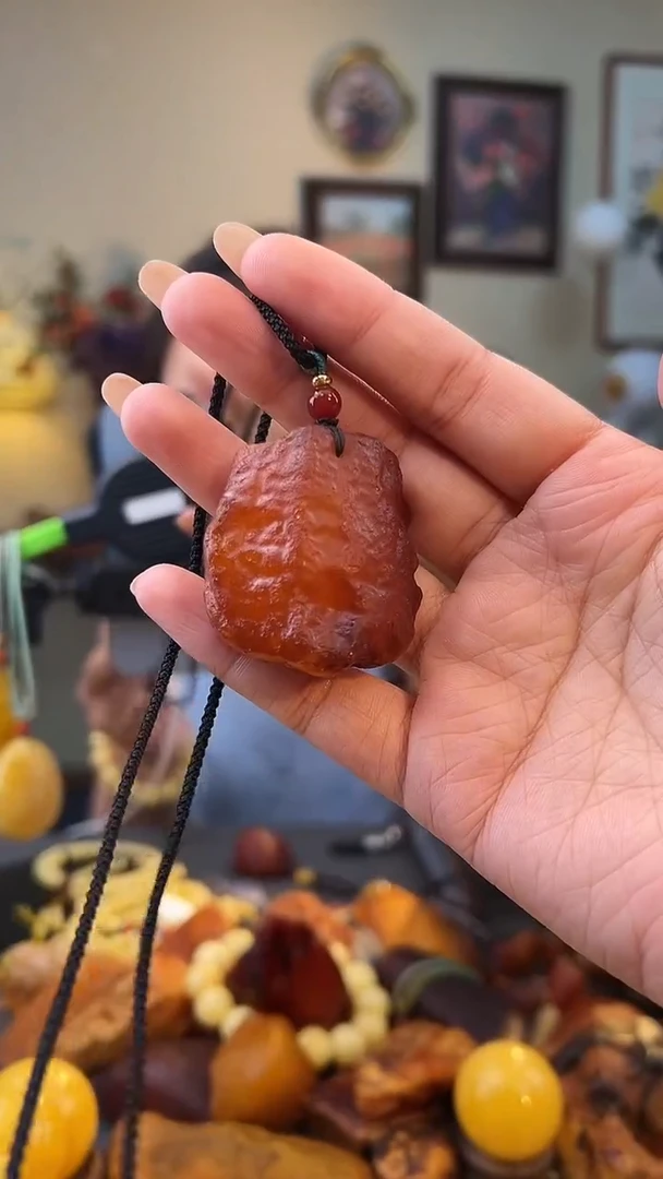 琥珀颈饰未镶嵌吊坠