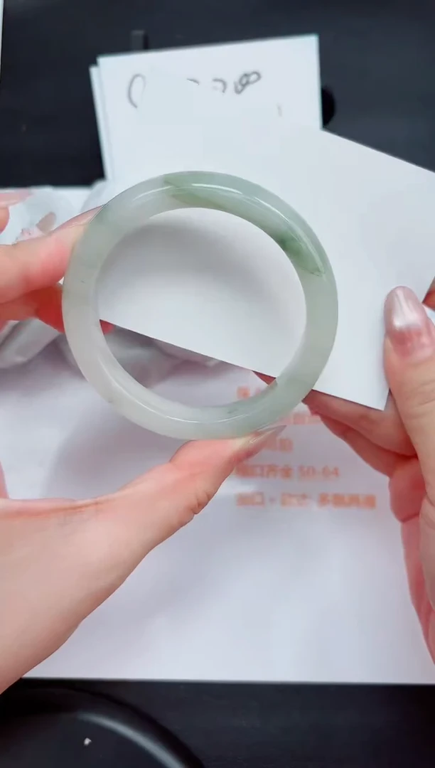 石英质玉手镯未镶嵌80-58.3