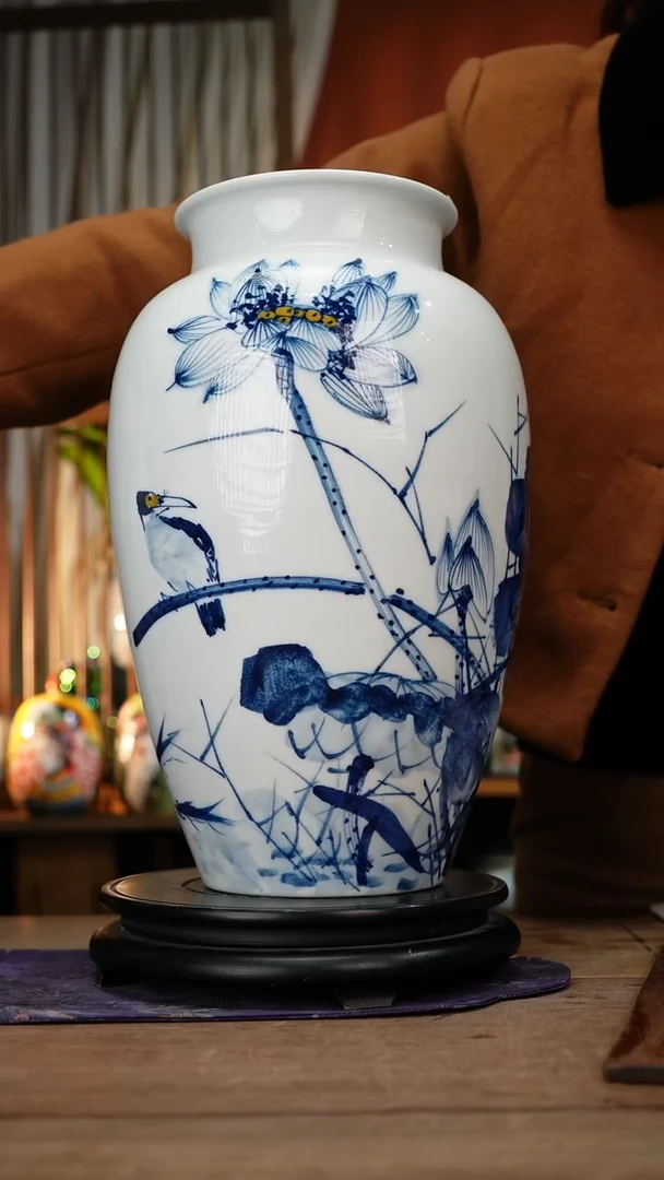 当代景德镇设计师釉下手绘陶瓷花瓶