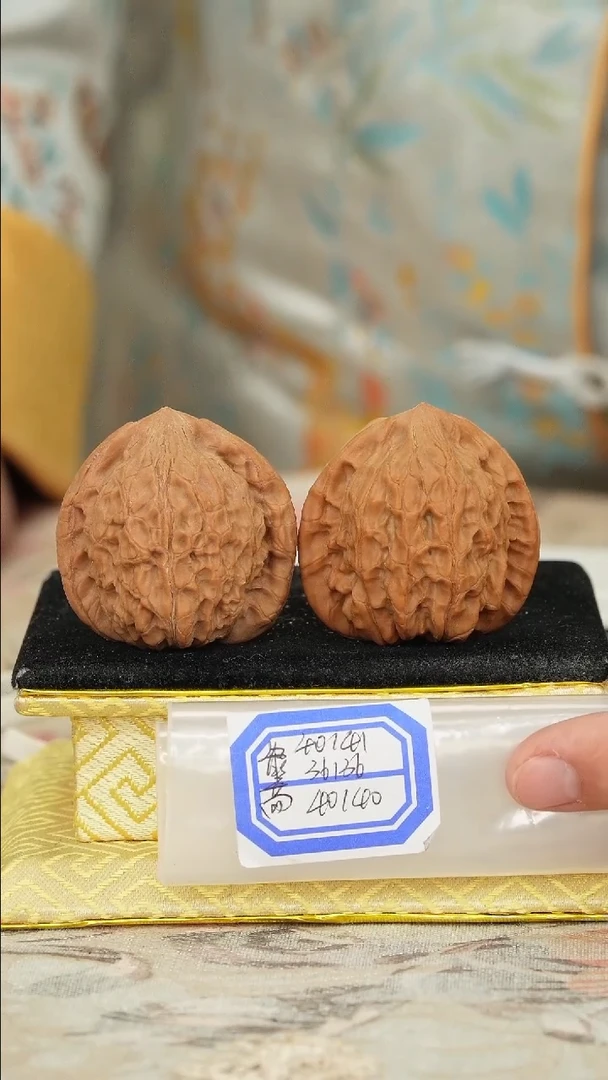 【闪购商品】文玩核桃把件非嫁接将军帽