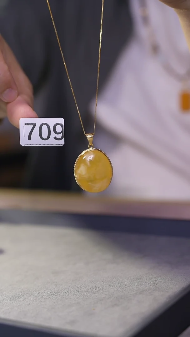 未镶嵌吊坠(赠链)蜜蜡随形蜜蜡吊坠ZC10A109001