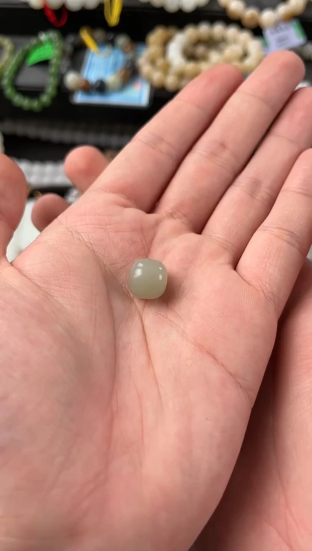 【闪购商品】和田玉单珠未镶嵌青白单珠补发微色差