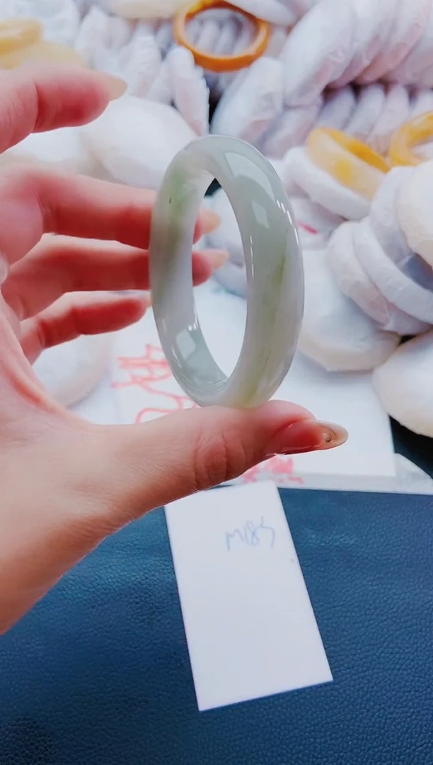 未镶嵌手镯石英质玉M183-54-55