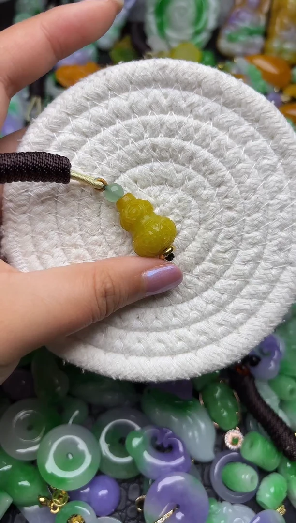 颈饰未镶嵌翡翠缅甸翡翠吊坠