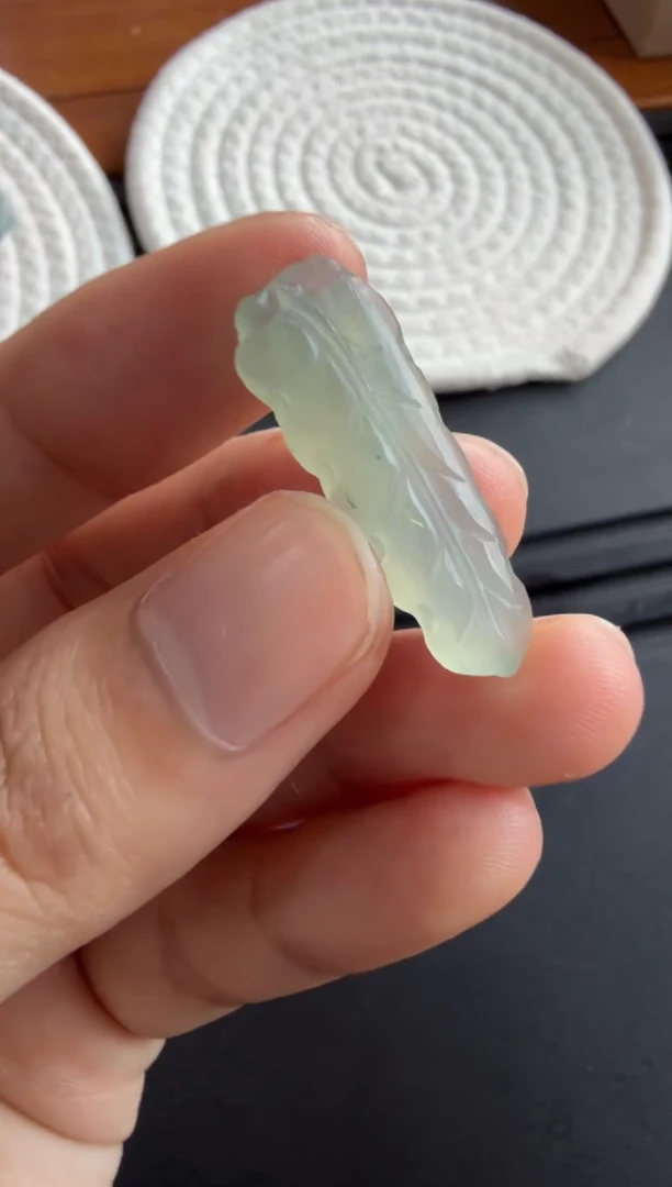 未镶嵌定制翡翠叶子