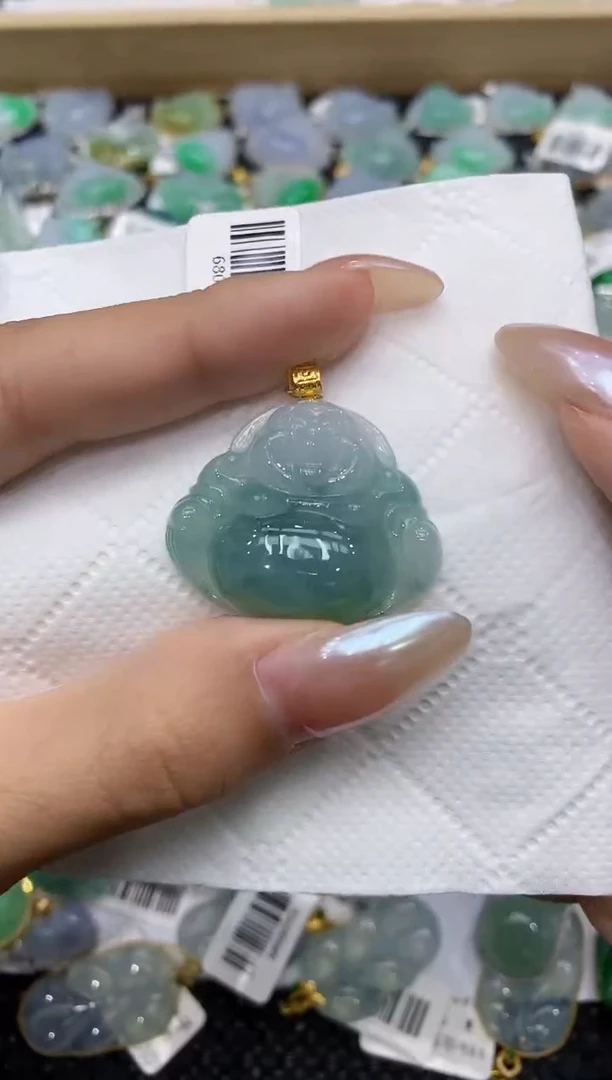 翡翠18K金镶嵌颈饰111111111111
