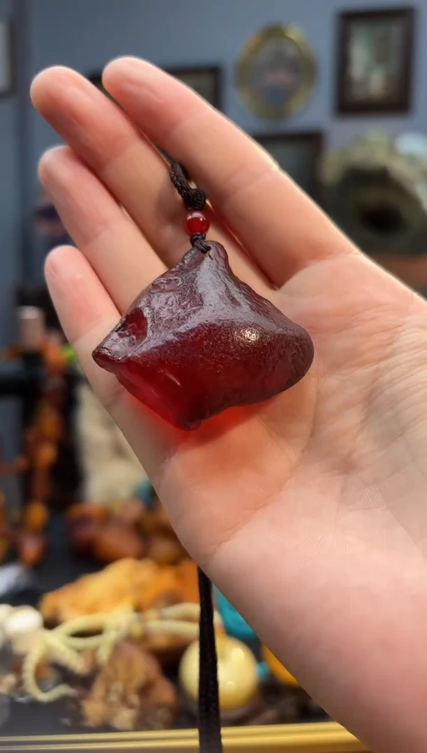 琥珀颈饰未镶嵌吊坠