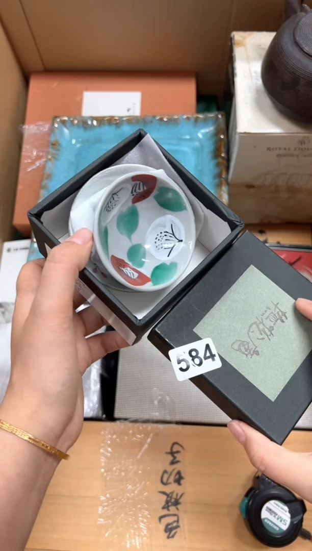 瓷片f****?+584中古商品谨慎参拍