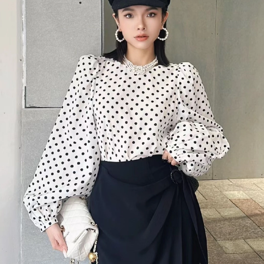 【专柜品质】早春新款优雅复古圆领波点泡泡袖衬衫女5301128