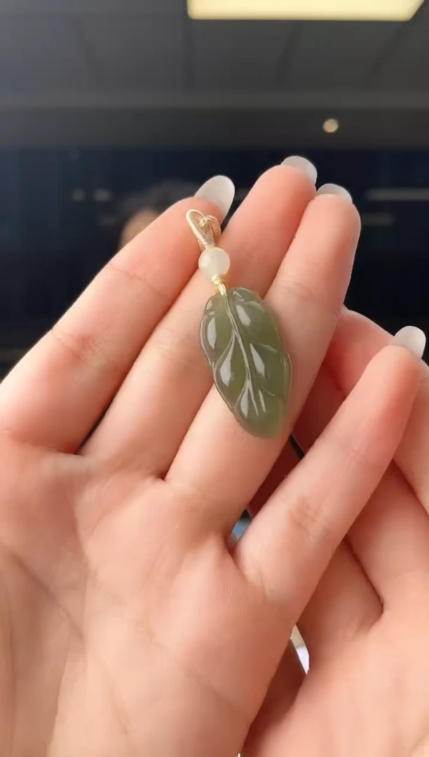 颈饰未镶嵌和田玉叶子 无