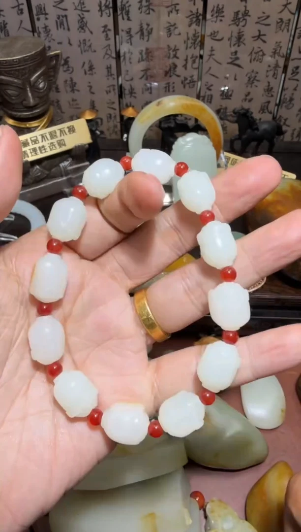 未镶嵌和田玉挂件和田玉