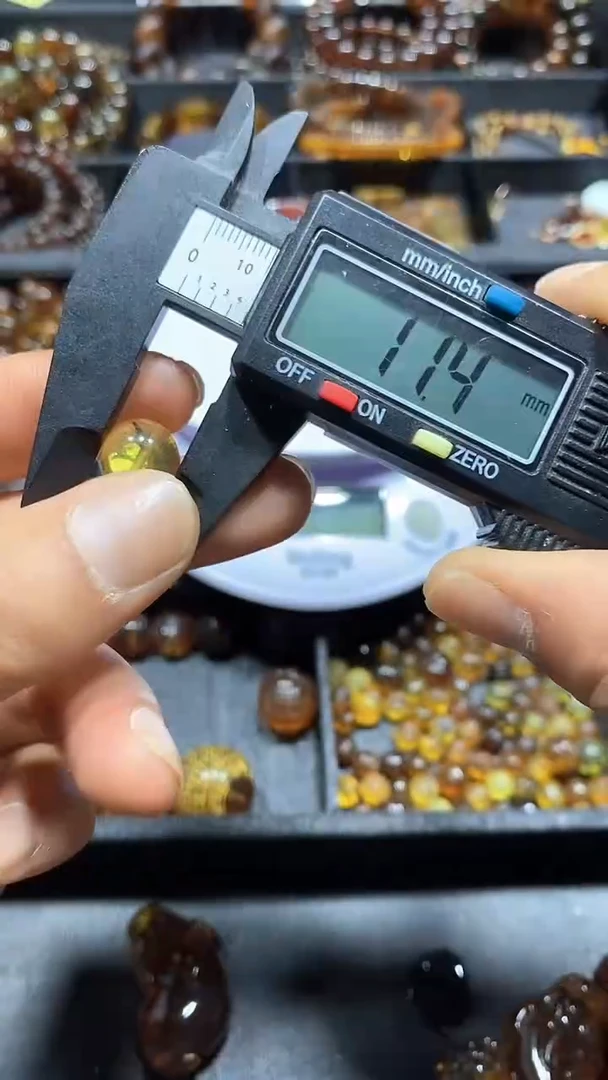 绿珀颈饰未镶嵌天然缅甸琥珀单珠
