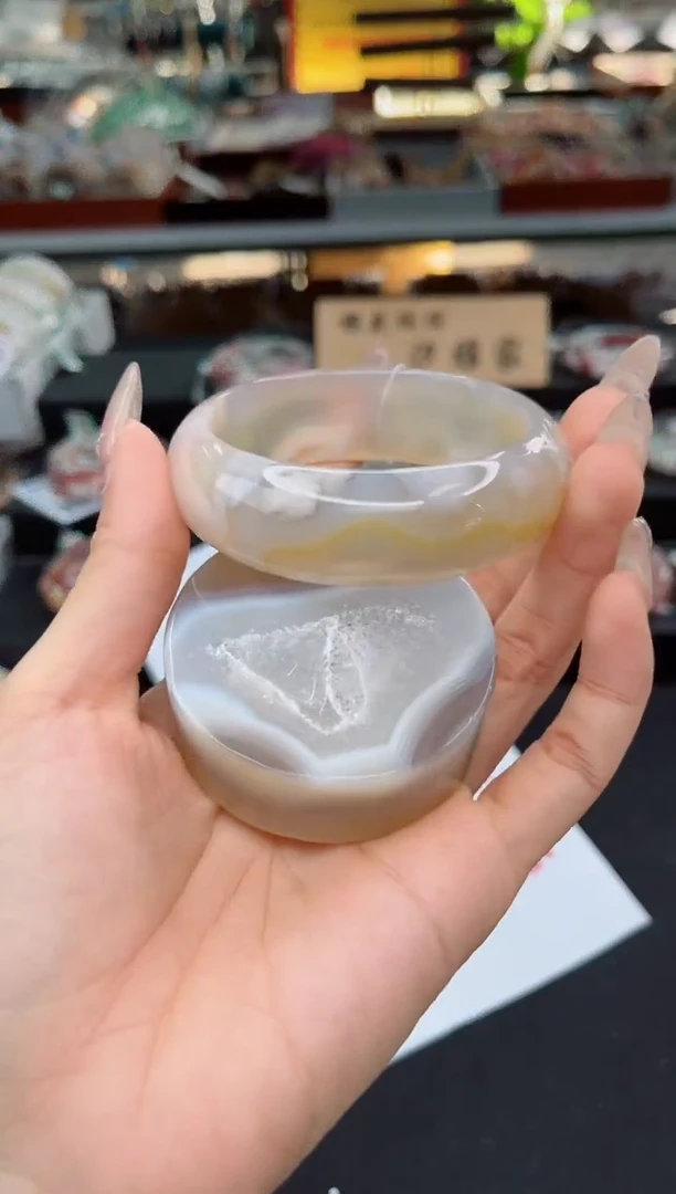 【闪购商品】石英质玉手镯未镶嵌57圈口（不退不换）1680899