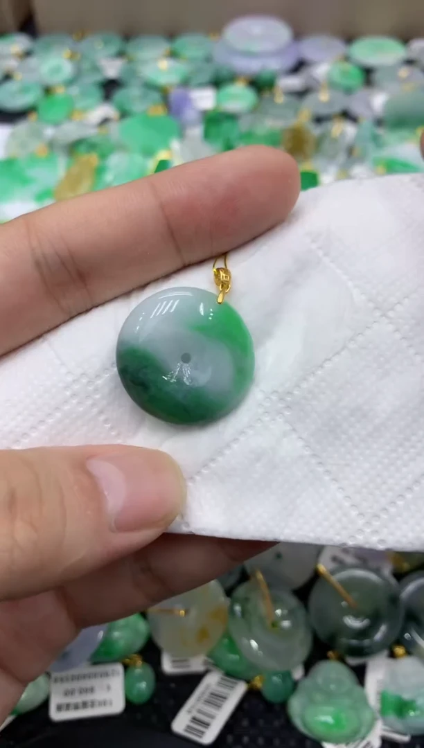 颈饰未镶嵌翡翠天然缅甸翡翠A货