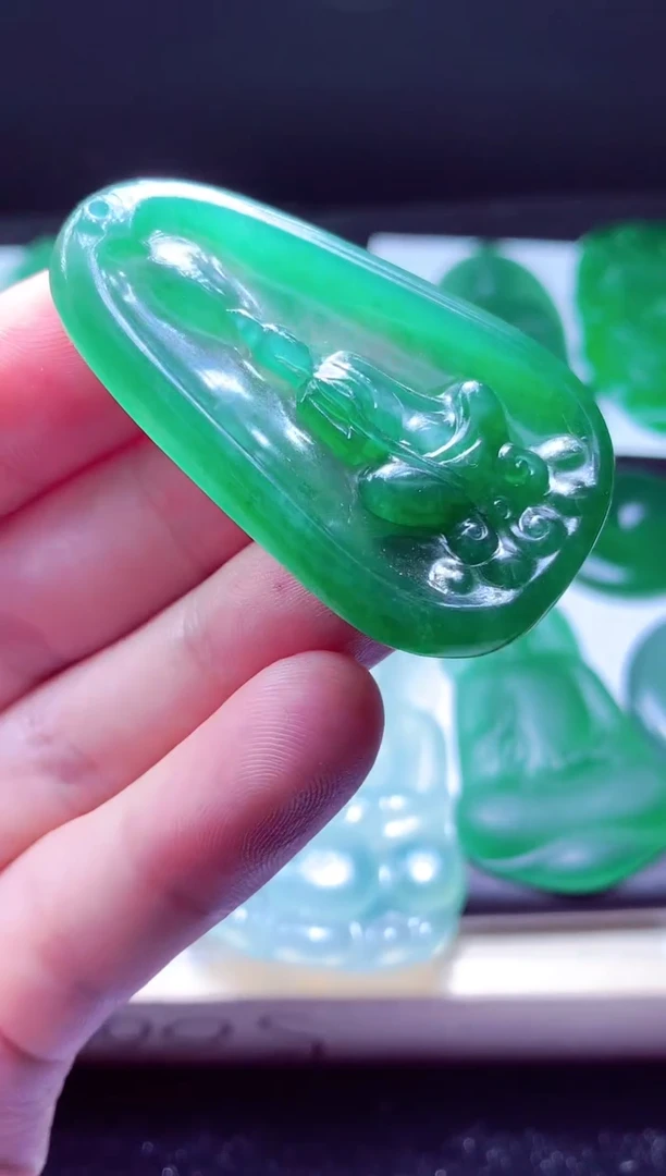 未镶嵌定制翡翠钱*友天然缅甸翡翠A货毛货多样性发货其一
