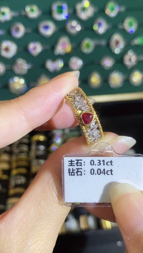 18K金镶嵌戒指红宝石11