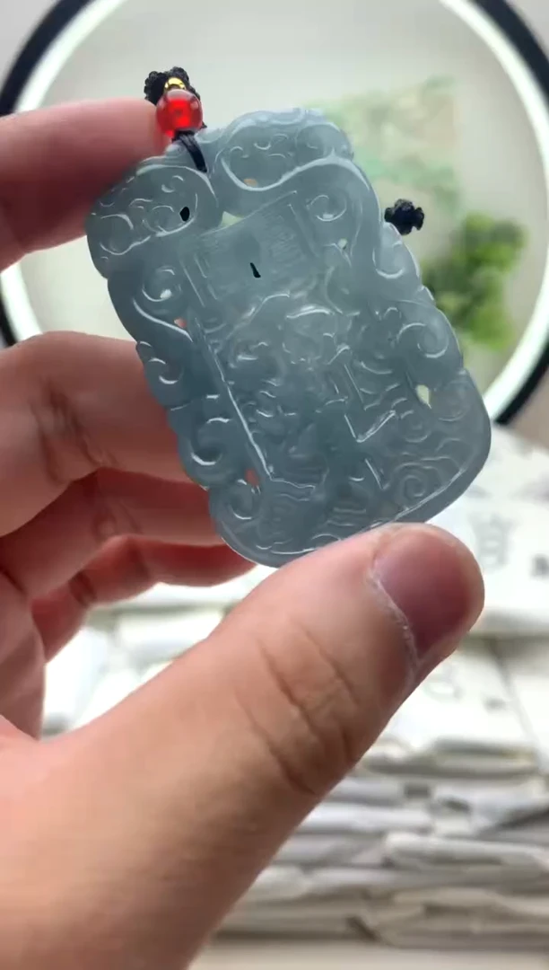 颈饰未镶嵌翡翠无事牌