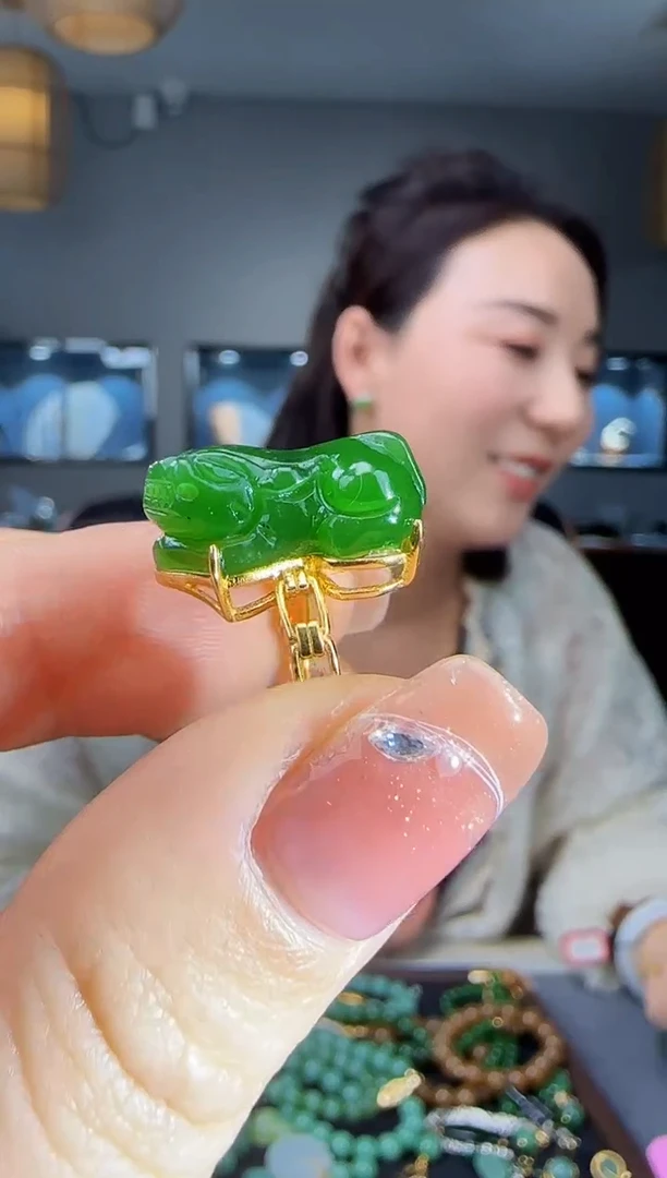 银S925镶嵌戒指和田玉1