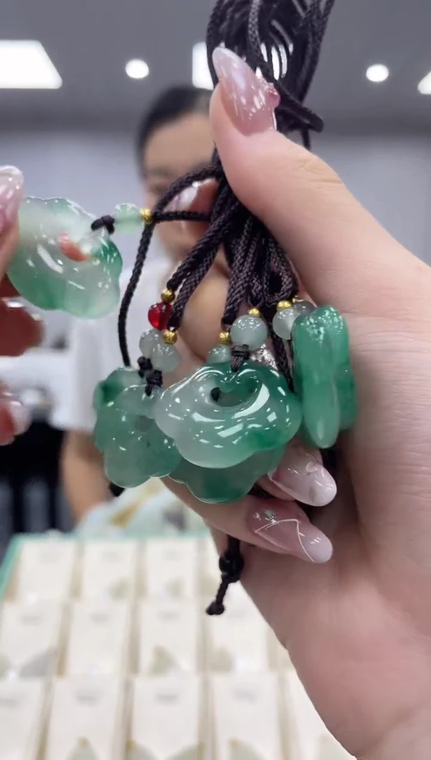 石英质玉吊坠未镶嵌多样性拍一发一