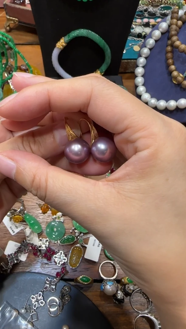 无非金属紫色珠珠耳钉