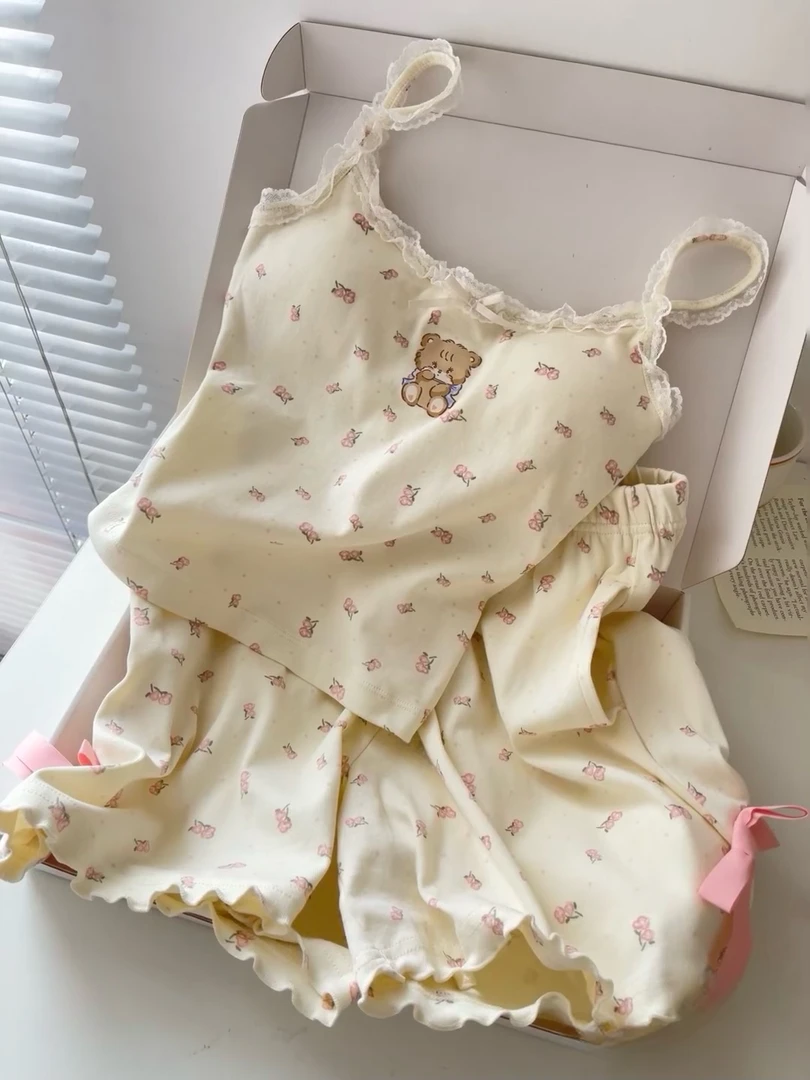 纯欲风带胸垫小熊碎花吊带睡衣女春夏季2025年新款家居服套装外穿