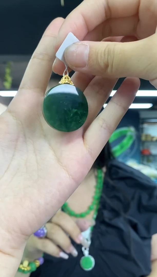 和田玉（碧玉）银S925镶嵌颈饰多样性发其一颜色微差