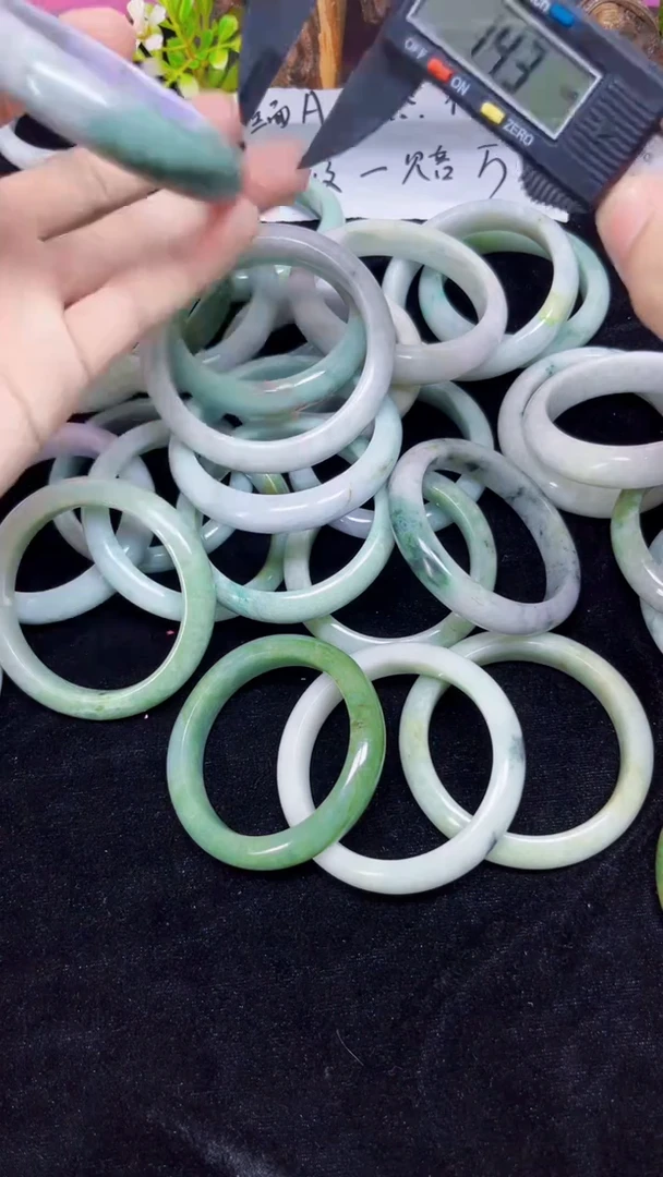 未镶嵌手镯翡翠飞*天然缅甸翡翠手镯