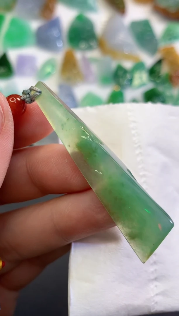 翡翠未镶嵌吊坠(不含链)4864