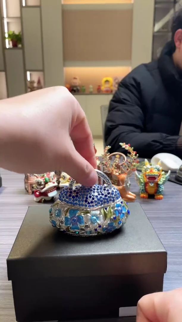 手工艺品琉璃花包