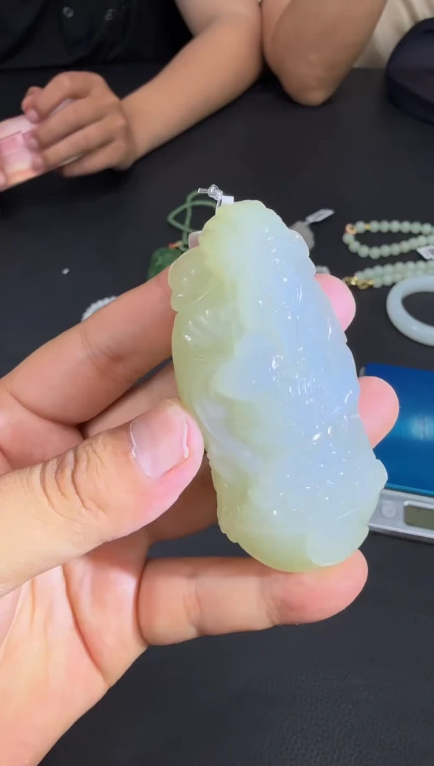 和田玉未镶嵌把件T125