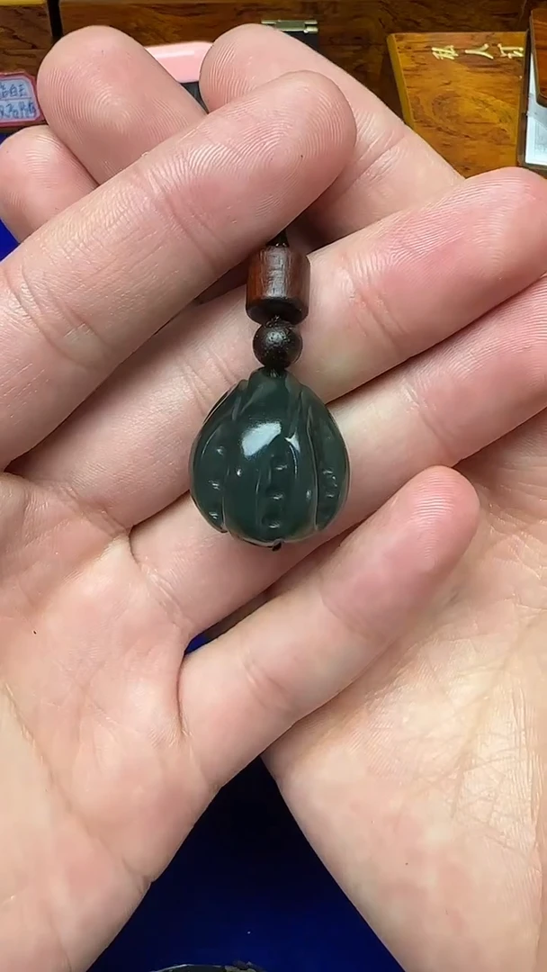 未镶嵌和田玉挂件马**燕1