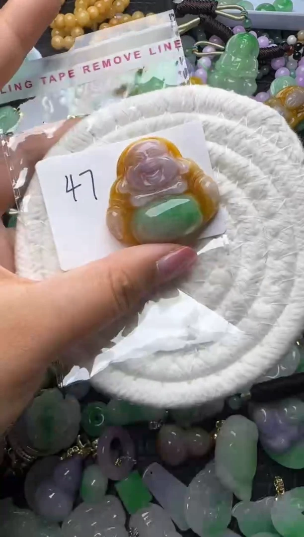 颈饰未镶嵌翡翠天然缅甸翡翠吊坠