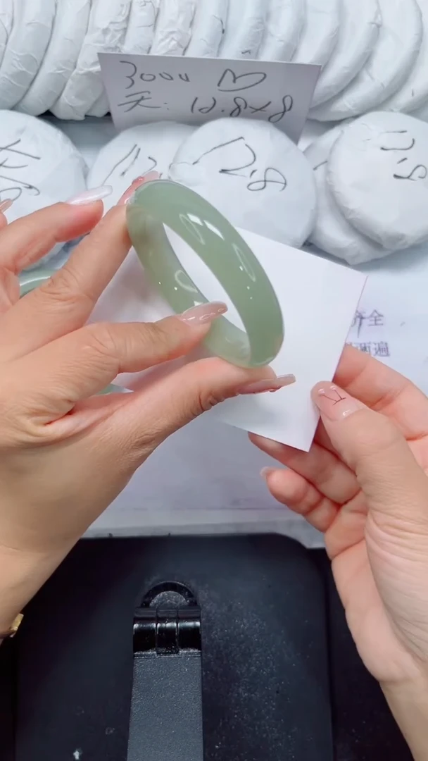 未镶嵌手镯石英质玉46-53