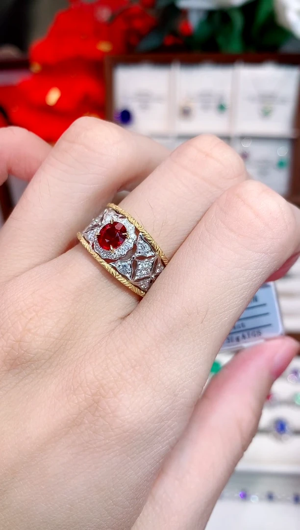 戒指18K金镶嵌红宝石1.09ct/天然宝石/七天无理由