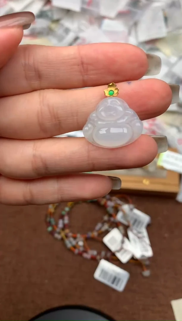 18K金镶嵌挂件翡翠—