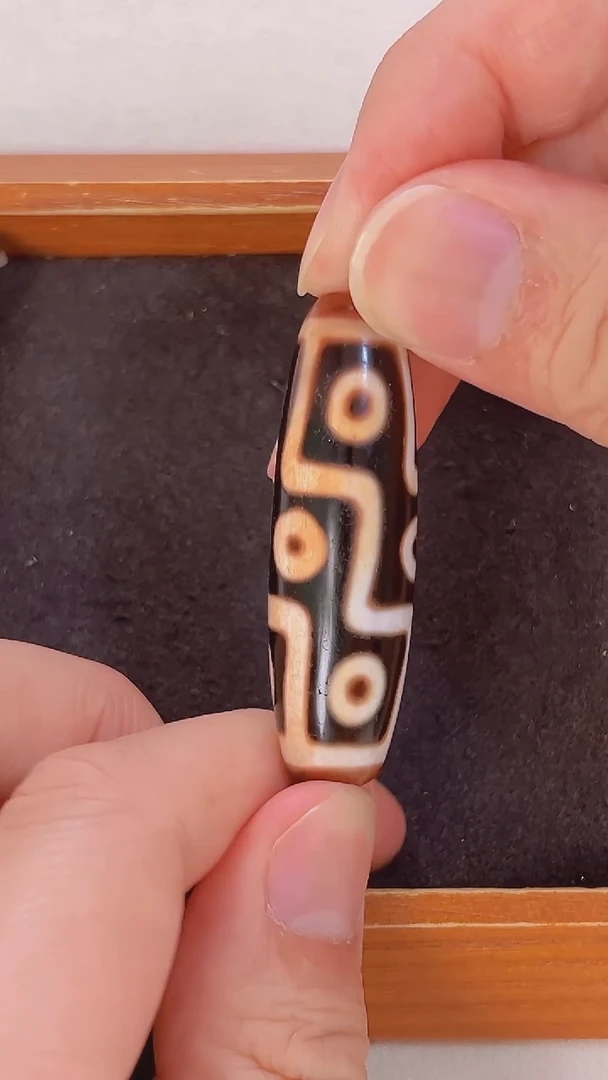 未镶嵌颈饰玛瑙/玉髓行运朱砂全手折线九眼50.2*15