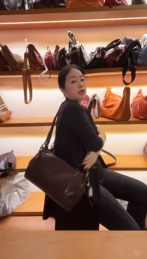 牛皮（革）高端订制时尚百搭女士手提斜跨包