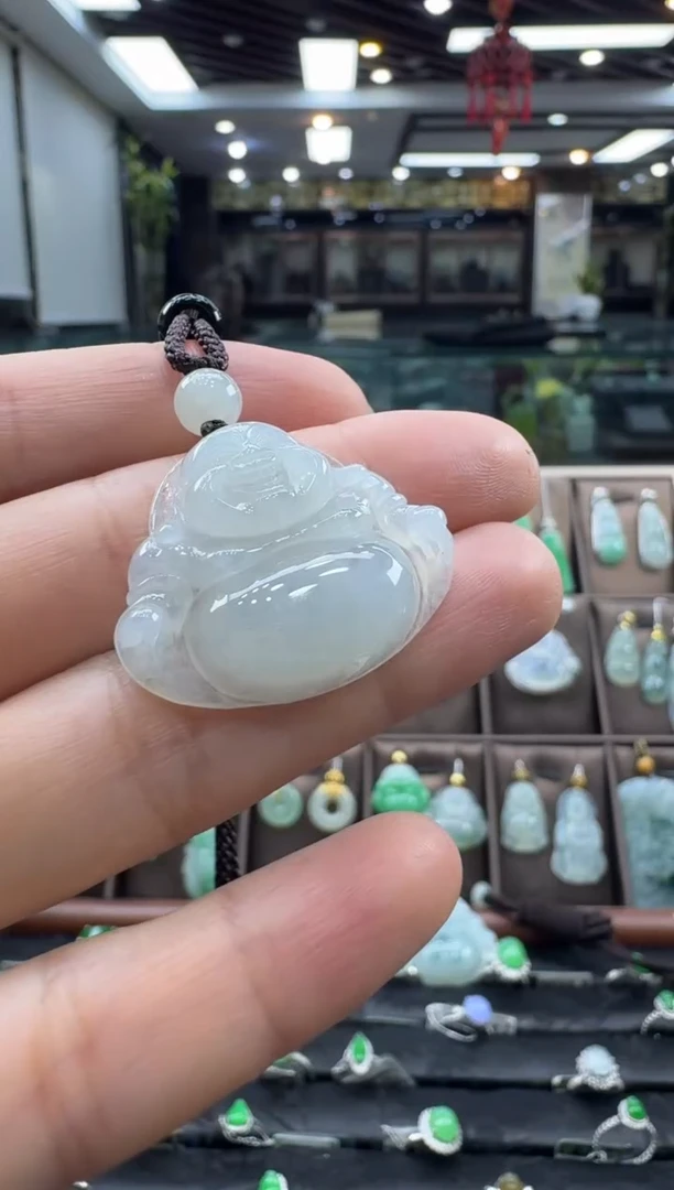 颈饰未镶嵌翡翠佛