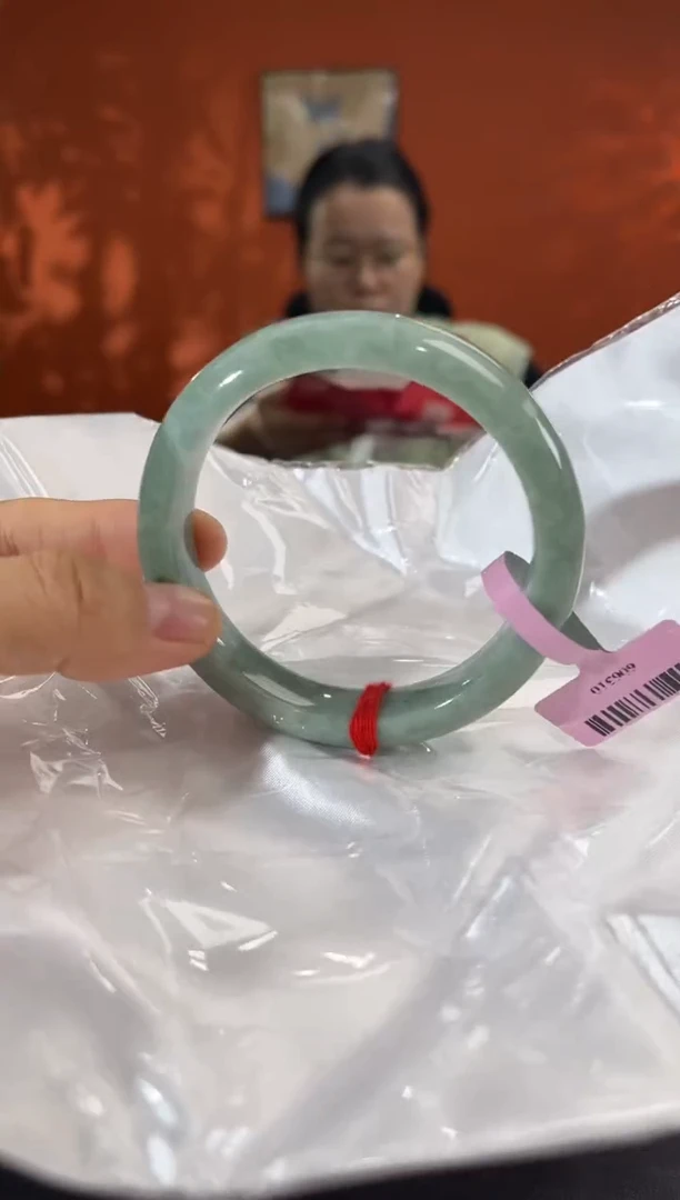 未镶嵌手镯翡翠1        圈口60