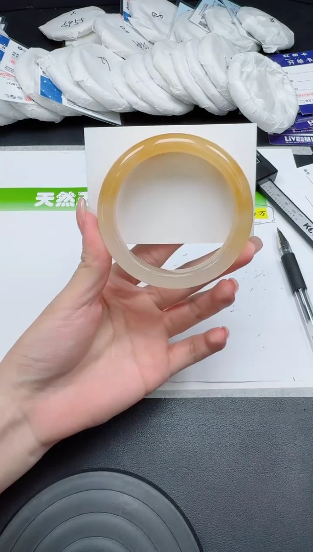 未镶嵌手镯石英质玉097-58