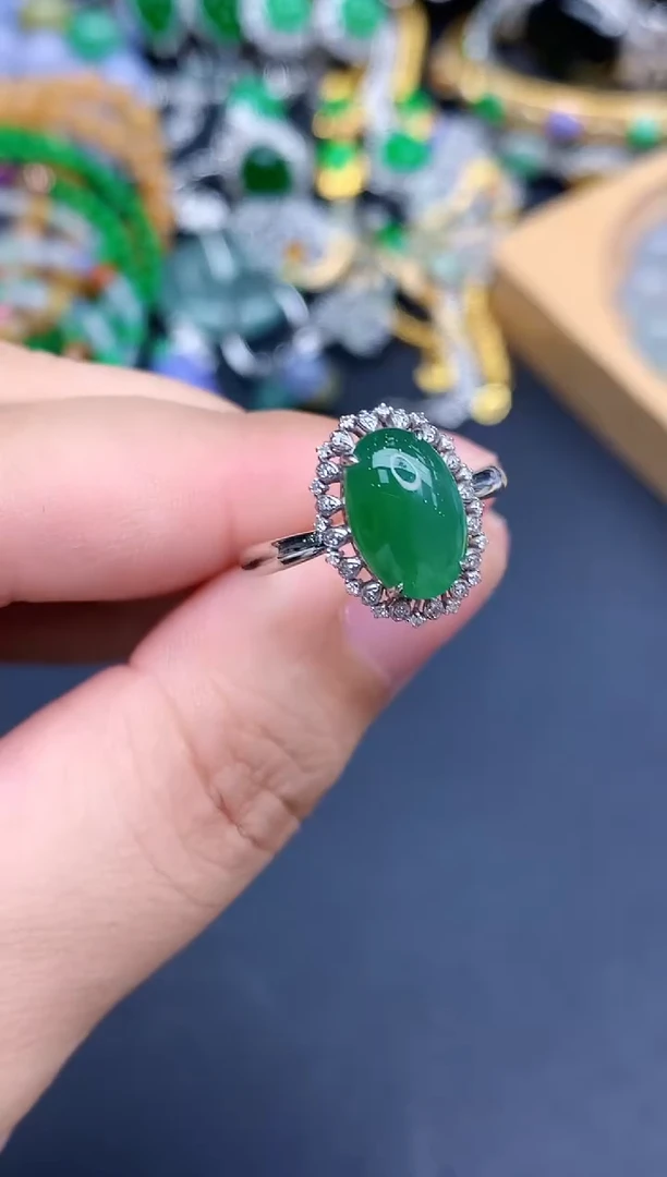 18K金镶嵌戒指翡翠372-春日珠宝