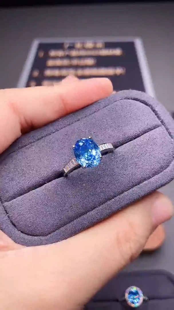 银S925镶嵌戒圈海蓝宝石...