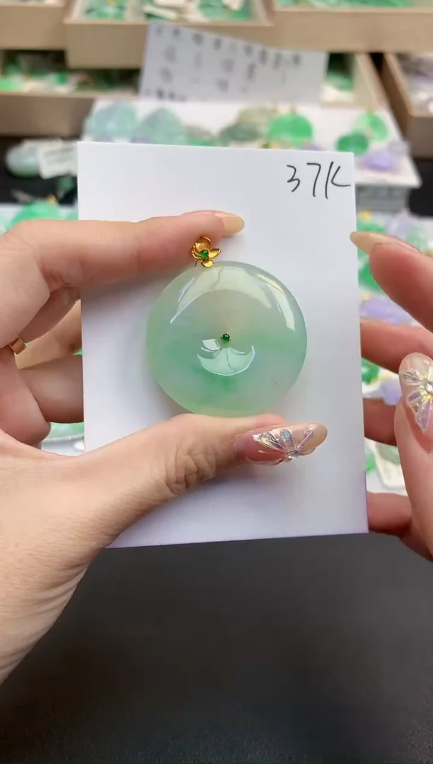 颈饰18K金镶嵌翡翠天然缅甸A货翡翠